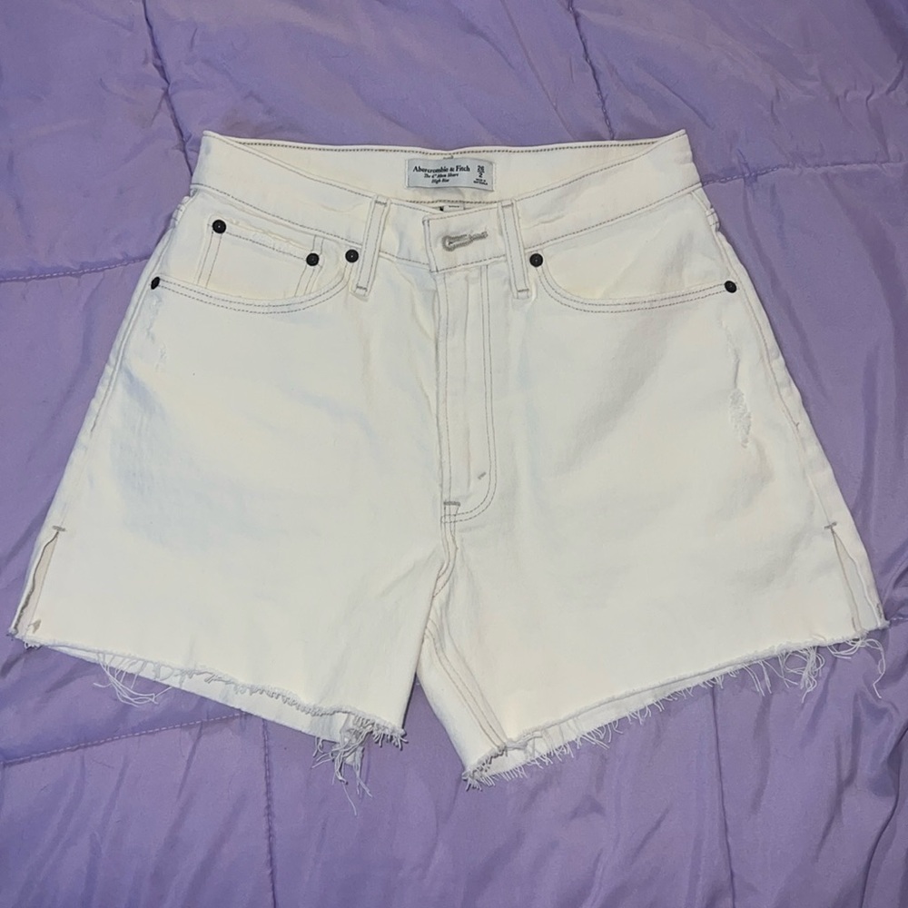 Abercrombie and fitch high rise 4” mom short